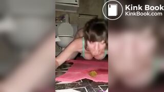 SCAT - Sexy girls Pooping 15