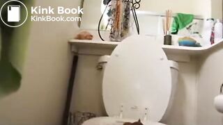 SCAT - Sexy girls Pooping 15