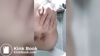 SCAT - Sexy girls Pooping 13