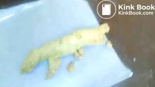 SCAT - Sexy girls Pooping 13