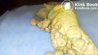 SCAT - Sexy girls Pooping 13