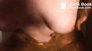 SCAT - Sexy girls Pooping 22