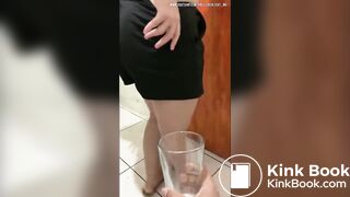 SCAT - Sexy girls Pooping 17