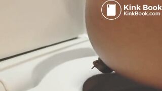SCAT - Sexy girls Pooping 18