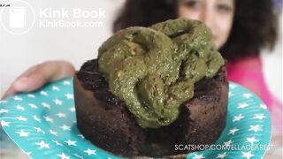 SCAT - Sexy girls Pooping 22