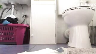 SCAT - Sexy girls Pooping 21