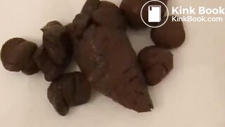 SCAT - Sexy girls Pooping 27