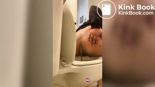 SCAT - Sexy girls Pooping 19