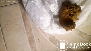 SCAT - Sexy girls Pooping 18