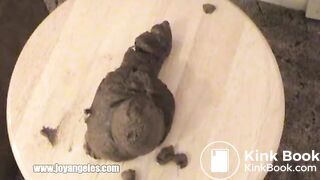SCAT - Sexy girls Pooping 25
