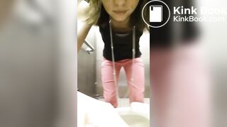 SCAT - Sexy girls Pooping 26