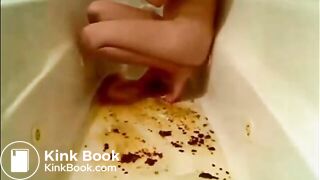 SCAT - Sexy girls Pooping 19