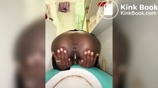 SCAT - Sexy girls Pooping 27