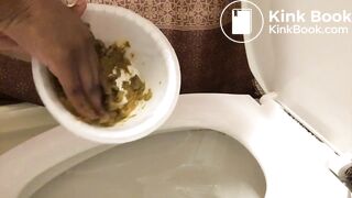 SCAT - Sexy girls Pooping 27