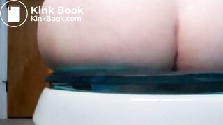 SCAT - Sexy girls Pooping 24