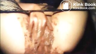 Girl shit diarrhea smear on pussy and masturbate