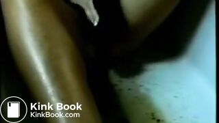 SCAT - Sexy girls Pooping 30