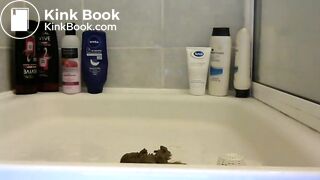 SCAT - Sexy girls Pooping 20