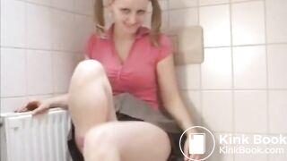 SCAT - Sexy girls Pooping 29