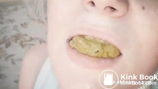 SCAT - Sexy girls Pooping 29