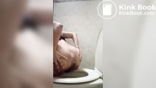 SCAT - Sexy girls Pooping 30