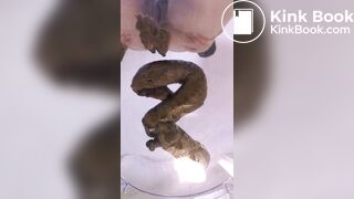 SCAT - Sexy girls Pooping 24