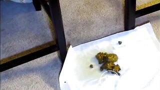SCAT - Sexy girls Pooping 27