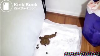 SCAT - Sexy girls Pooping 27