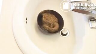 SCAT - Sexy girls Pooping 32