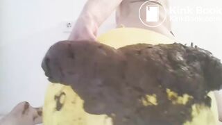 SCAT - Sexy girls Pooping 26
