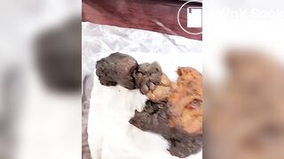 SCAT - Sexy girls Pooping 32