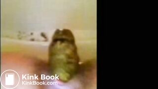SCAT - Sexy girls Pooping 32