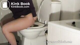 SCAT - Sexy girls Pooping 33