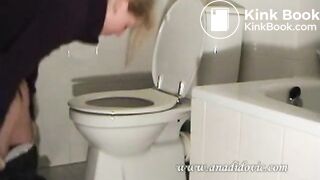 SCAT - Sexy girls Pooping 33