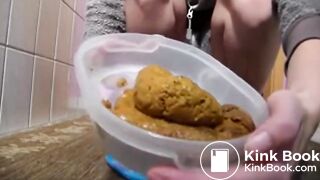 SCAT - Sexy girls Pooping 33