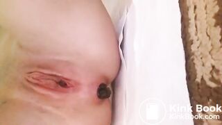SCAT - Sexy girls Pooping 30