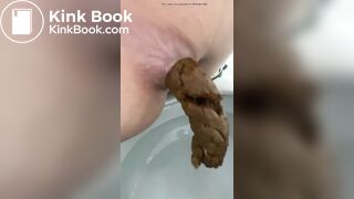 SCAT - Sexy girls Pooping 25