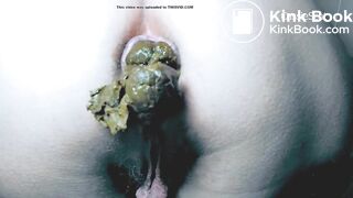 SCAT - Sexy girls Pooping 34