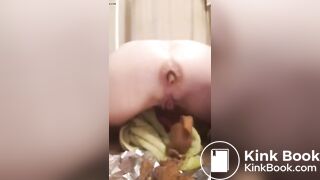 SCAT - Sexy girls Pooping 36