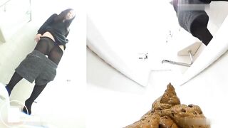SCAT - Sexy girls Pooping 27