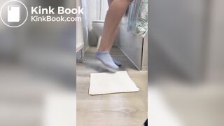SCAT - Sexy girls Pooping 28