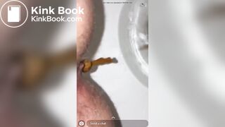 SCAT - Sexy girls Pooping 36