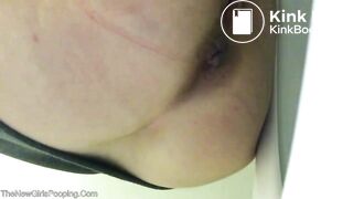 SCAT - Sexy girls Pooping 36