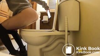 SCAT - Sexy girls Pooping 34