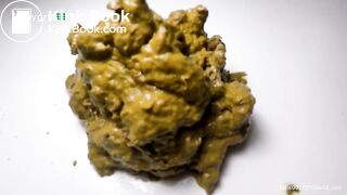 SCAT - Sexy girls Pooping 38