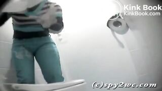 SCAT - Sexy girls Pooping 38