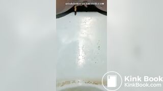 SCAT - Sexy girls Pooping 32