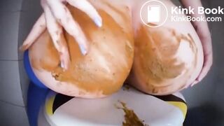 SCAT - Sexy girls Pooping 41