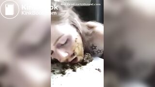 SCAT - Sexy girls Pooping 34