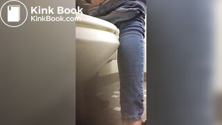 SCAT - Sexy girls Pooping 32